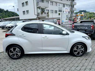 Toyota Yaris 1.5 VVT-i HSD Trend