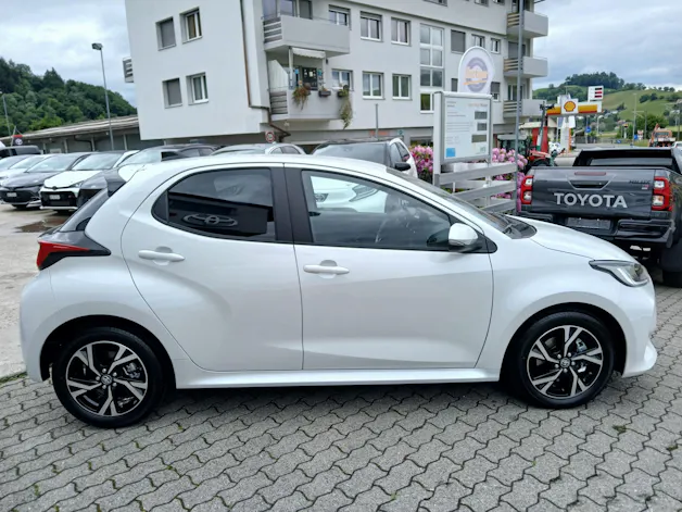 Toyota Yaris 1.5 VVT-i HSD Trend