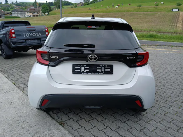 Toyota Yaris 1.5 VVT-i HSD Trend