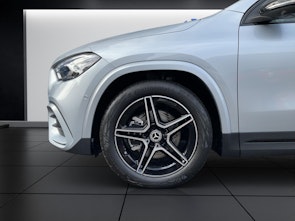 Vehicle image MERCEDES-BENZ GLA 200 Night Star AMG Line