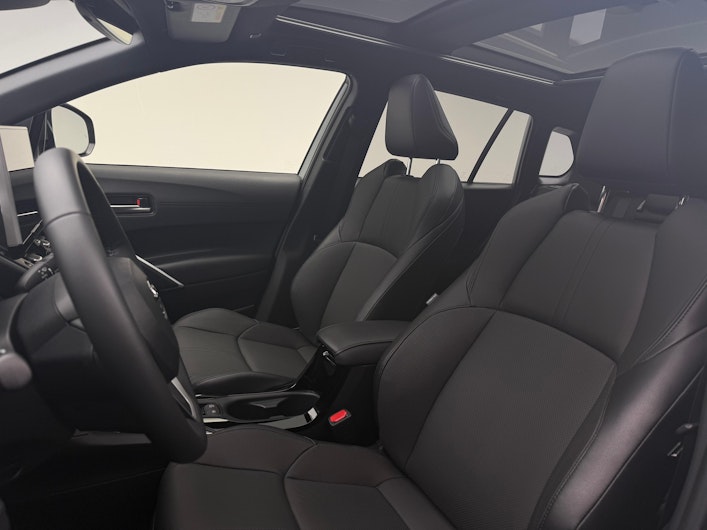 Vehicle image TOYOTA COROLLA CROSS