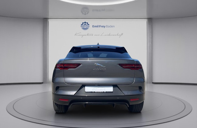 Vehicle image 4 Vehicle image 4