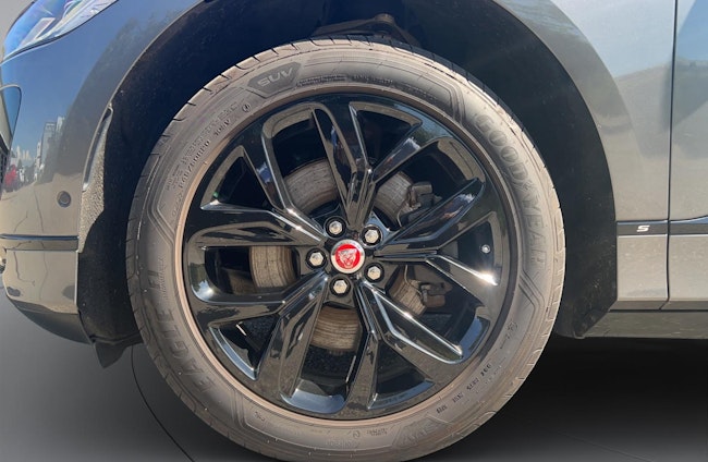 Vehicle image 17 Vehicle image 17