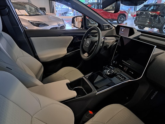 Vehicle image 11