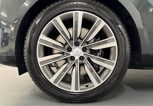 Vehicle image 5 Vehicle image 5