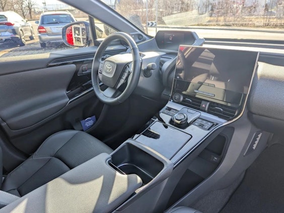 Vehicle image 8
