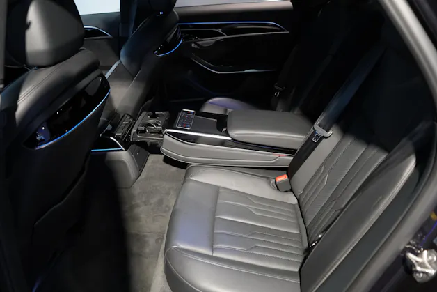 Audi S8 4.0 V8 TFSI quattro T-Tronic