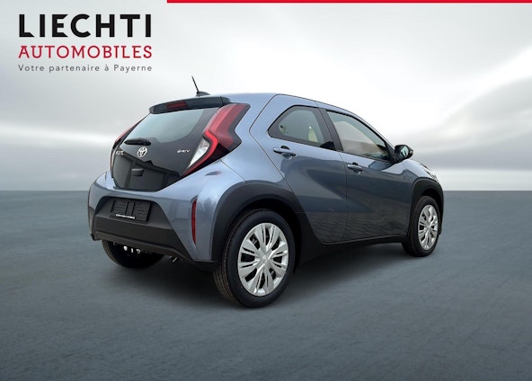 Vehicle image 3 Vehicle image 3