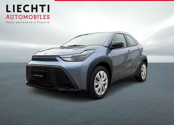 First vehicle image First vehicle image