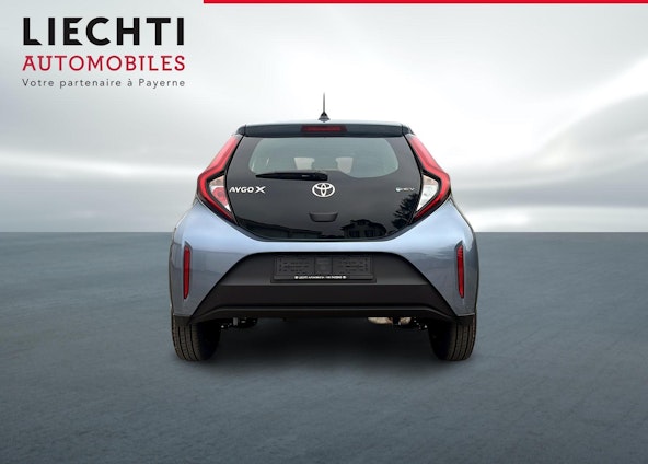 Vehicle image 6 Vehicle image 6