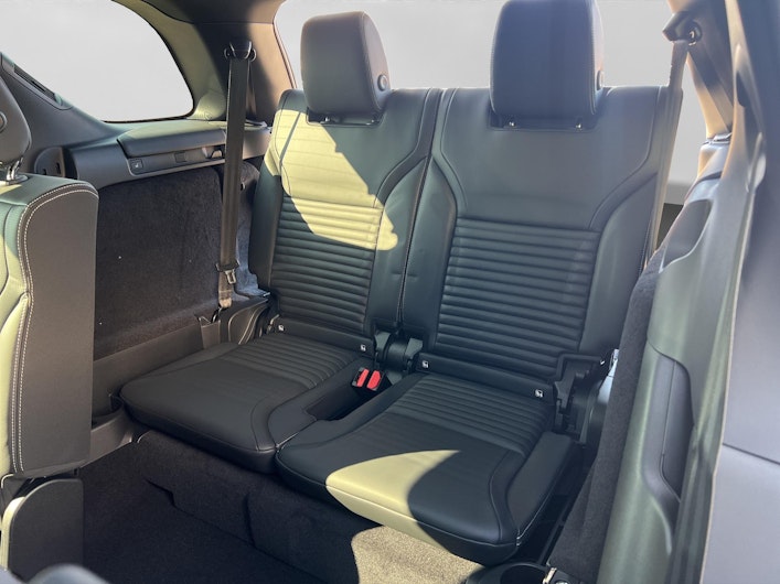 Vehicle image LAND ROVER DISCOVERY