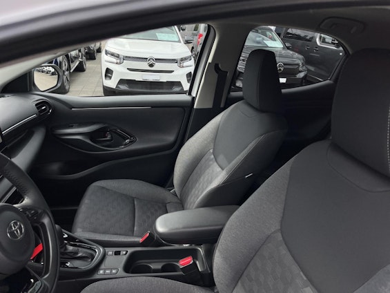 Vehicle image 7