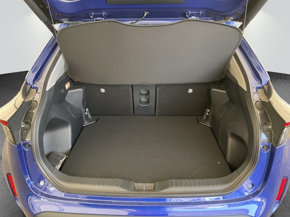 Vehicle image 13 Vehicle image 13