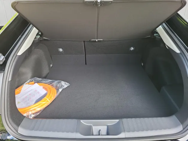 Toyota Prius 2.0 Plug-In-Hybrid Style