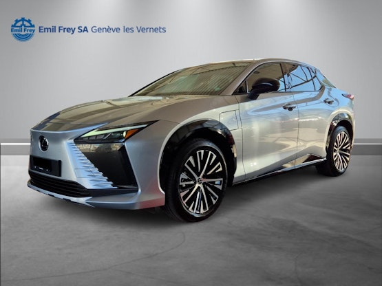 First vehicle image
