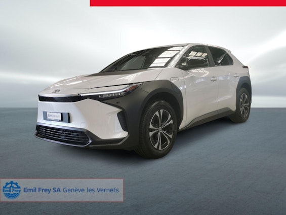 First vehicle image First vehicle image