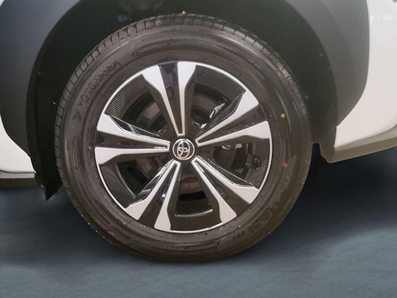 Vehicle image 12 Vehicle image 12