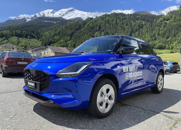 Vehicle image 4 Vehicle image 4