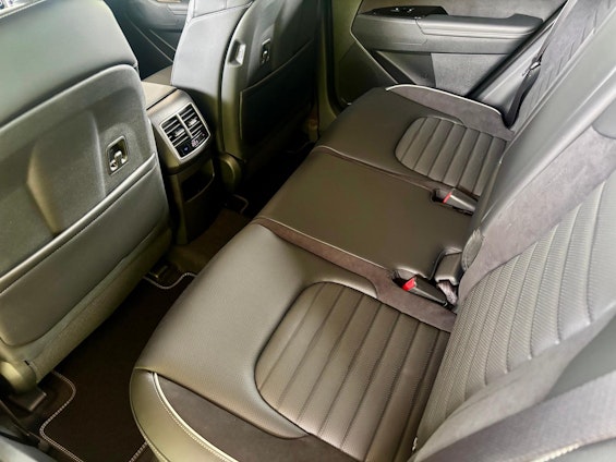 Vehicle image 11 Vehicle image 11