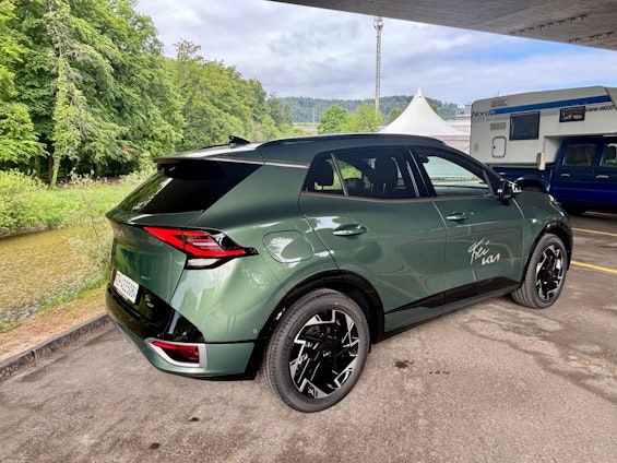 Vehicle image 4 Vehicle image 4