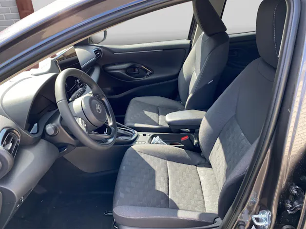 Toyota Yaris 1.5 VVT-i HSD Trend