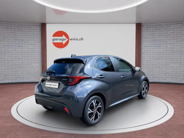 Toyota Yaris 1.5 VVT-i HSD Trend