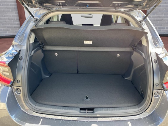 Vehicle image 10 Vehicle image 10