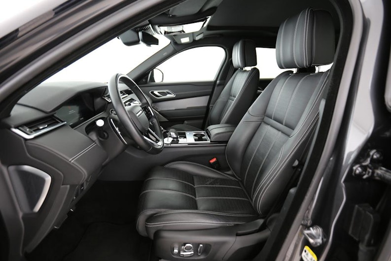 Vehicle image LAND ROVER RANGE ROVER VELAR