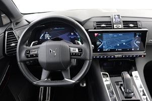 Vehicle image DS AUTOMOBILES DS7 Crossback 1.6 E-Tense Louvre 4x4