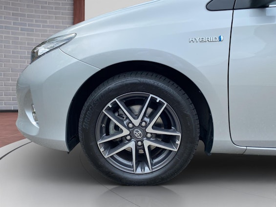 Vehicle image 9