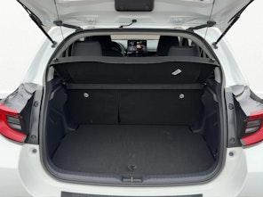 Vehicle image TOYOTA Yaris 1.5 VVT-i HSD Trend