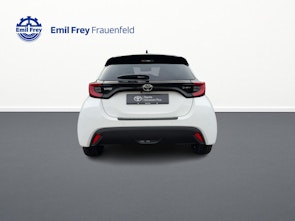 Vehicle image TOYOTA Yaris 1.5 VVT-i HSD Trend