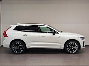 immagine del veicolo VOLVO XC60 2.0 T8 TE Ultra Dark eAWD