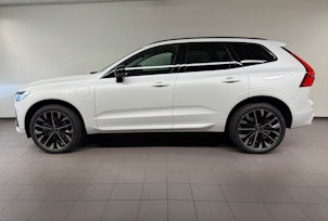 Vehicle image VOLVO XC60 2.0 T8 TE Ultra Dark eAWD