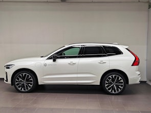 immagine del veicolo VOLVO XC60 2.0 T8 TE Ultra Dark eAWD