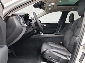 immagine del veicolo VOLVO XC60 2.0 T8 TE Ultra Dark eAWD