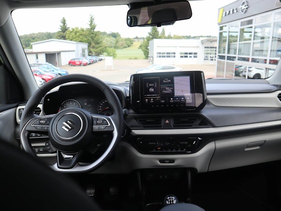 Vehicle image 7