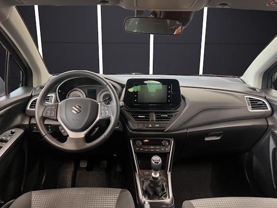 Vehicle image 8