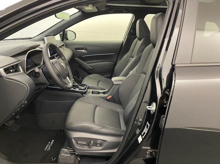 Vehicle image TOYOTA COROLLA CROSS