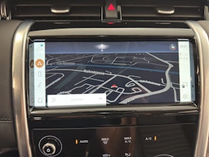 Vehicle image LAND ROVER Discovery Sport 2.0 SD4 200 SE