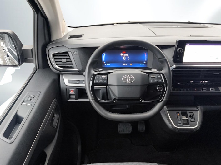 Vehicle image TOYOTA PROACE