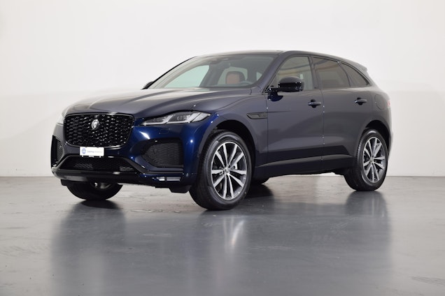 First vehicle image