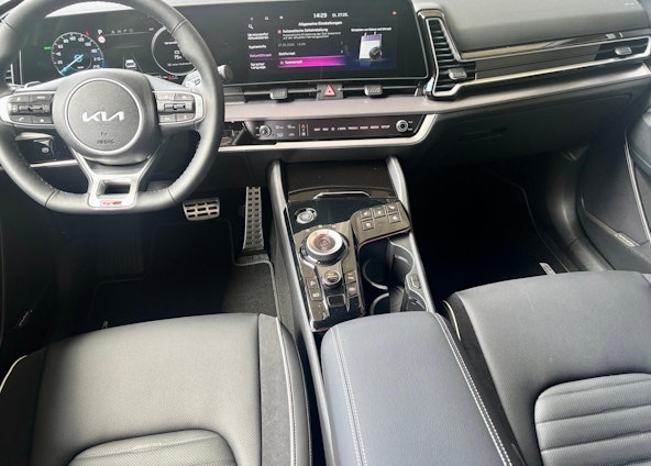 Vehicle image 9 Vehicle image 9