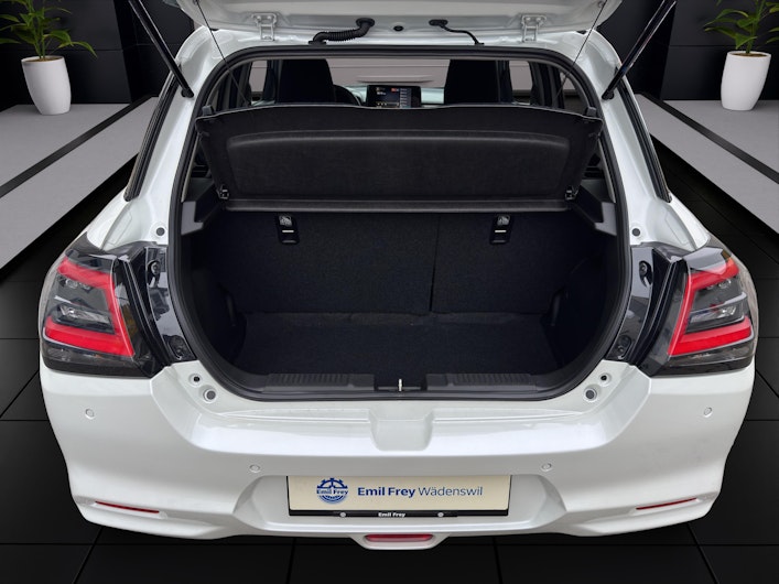 Vehicle image SUZUKI SWIFT