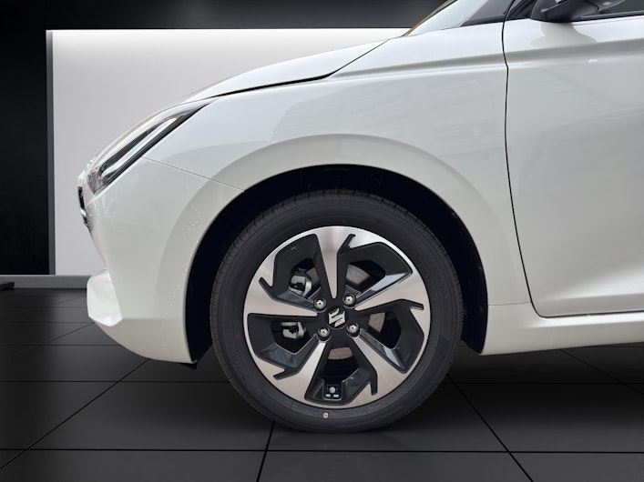 Vehicle image SUZUKI SWIFT