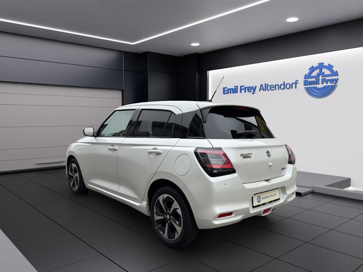 Vehicle image SUZUKI SWIFT