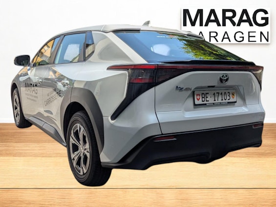 Vehicle image 11 Vehicle image 11