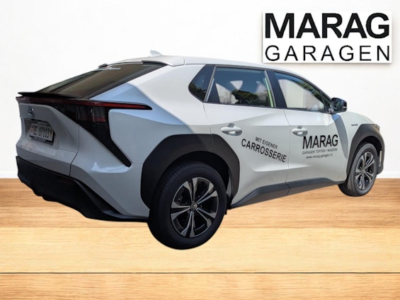 Vehicle image 9 Vehicle image 9