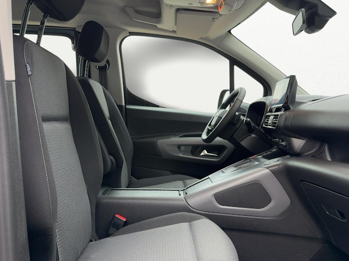 Vehicle image TOYOTA PROACE CITY VERSO