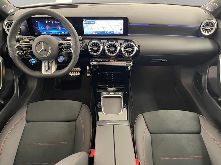 Vehicle image MERCEDES-BENZ A 35 AMG